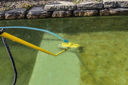 Rössle Bisam Bürste 44 Profi Akku Variante - Pool & Teich